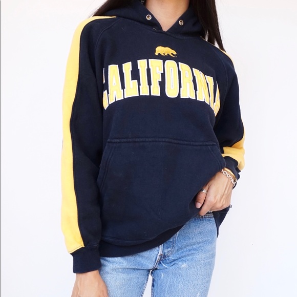 UC Berkeley Pullover Sweatshirt - Picture 3 of 4